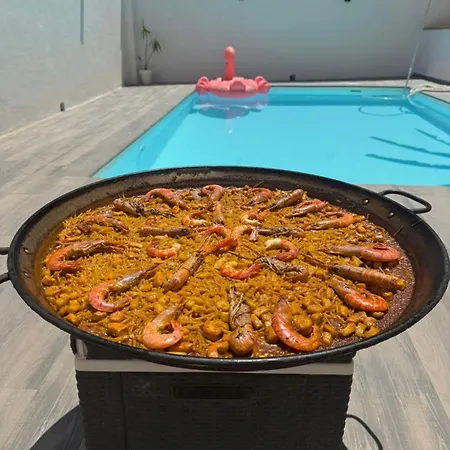 فيلة Piscina Privada *